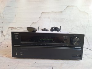 7.2 Onkyo TX-NR646 Wi-Fi BT Atmos DTS:X 4K60P Hi-Res Spotify 